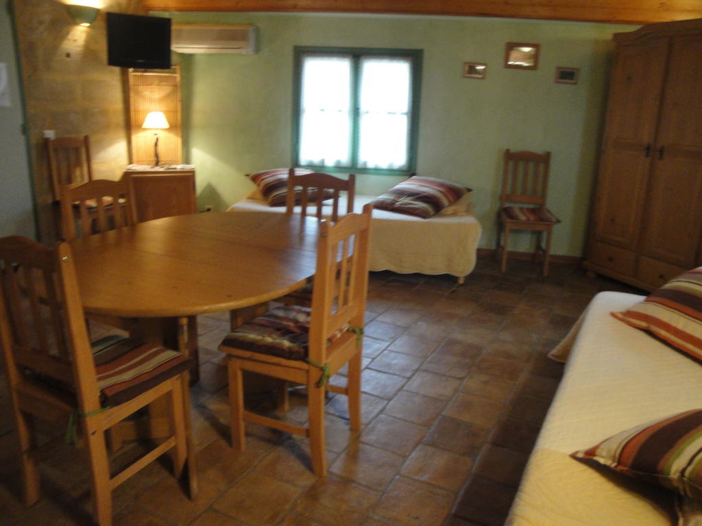 Bastide De La Treille Villa Montaren-et-Saint-Mediers Ruang foto