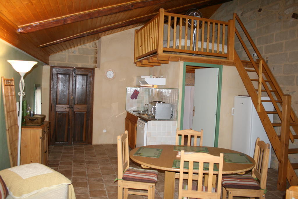 Bastide De La Treille Villa Montaren-et-Saint-Mediers Ruang foto