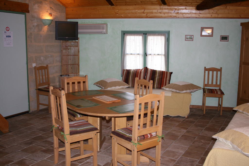 Bastide De La Treille Villa Montaren-et-Saint-Mediers Ruang foto